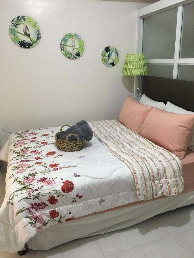 Sofia'S Tagaytay Getaway Apartment Tagaytay City Bagian luar foto